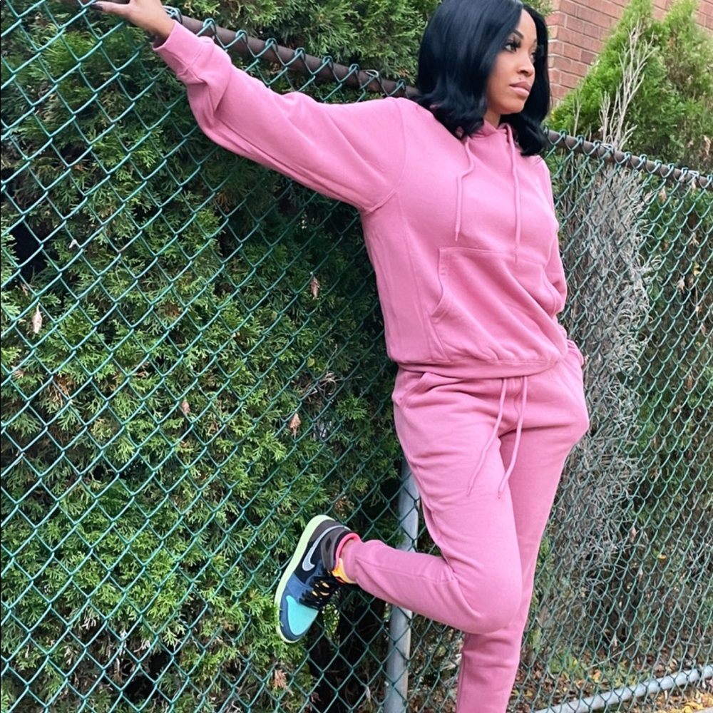 Sweatsuit set very comfy. Joggers with hoodie top